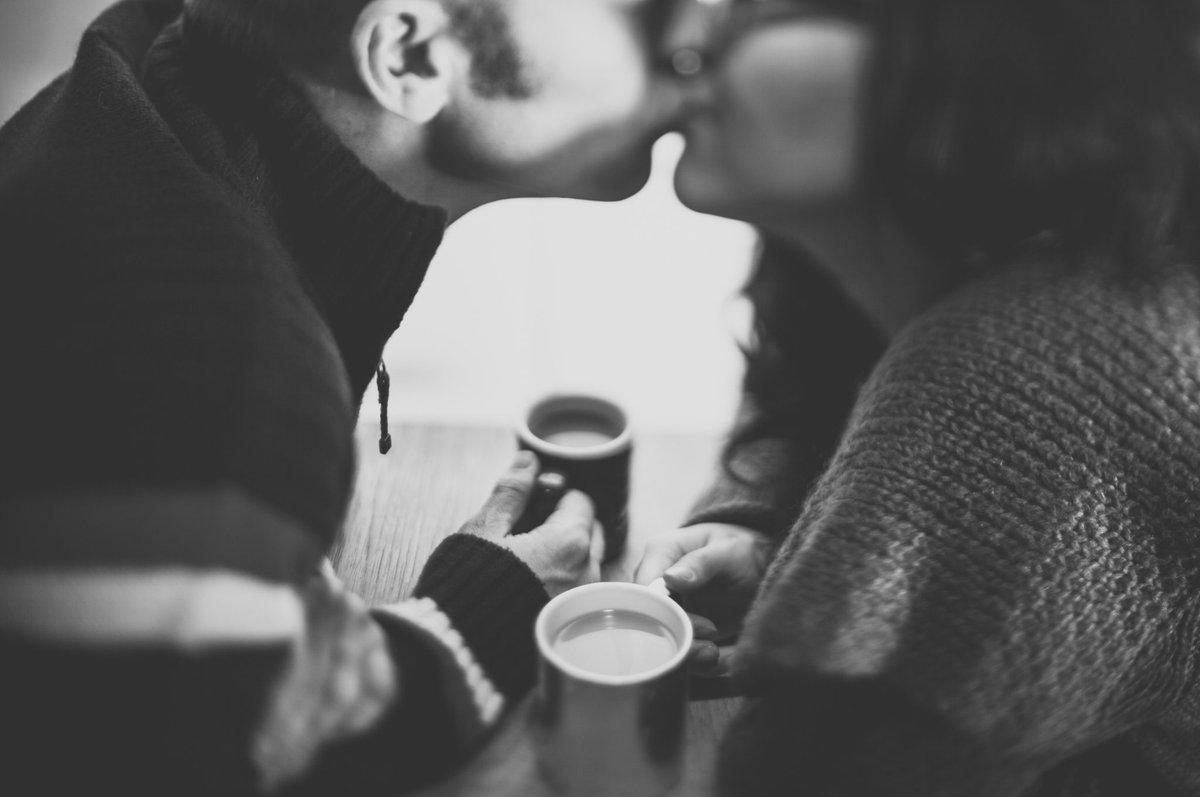 Convierte tus mañanas en el momento ideal para tomar una taza de café con tu pareja. | Cultura Colectiva | Scoopnest Convierte tus mañanas en el momento ideal para tomar una taza de café con tu pareja. | Cultura Colectiva | Scoopnest