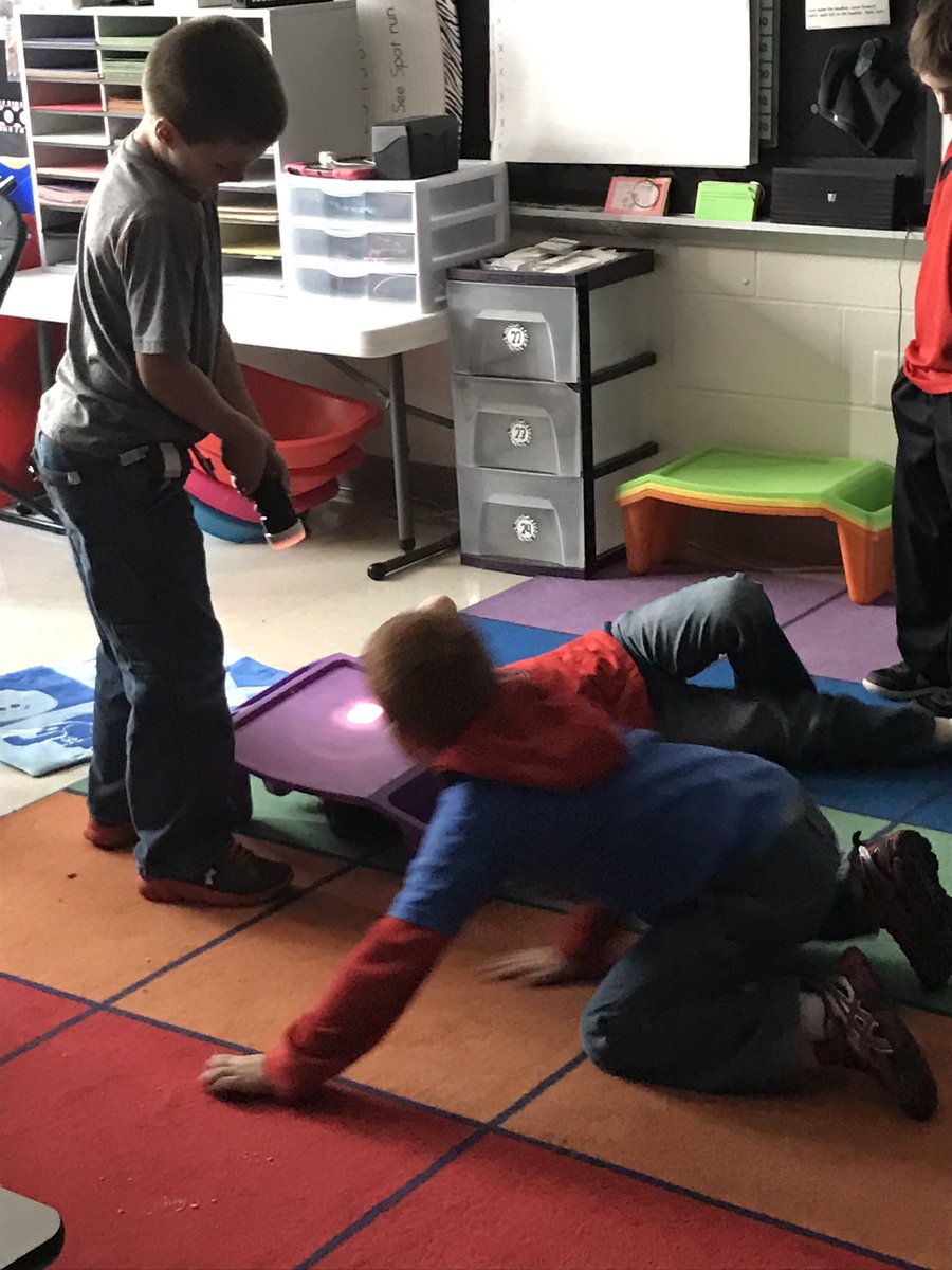 CBennettFirst's tweet image. Exploring how light travels and what materials effect the light.