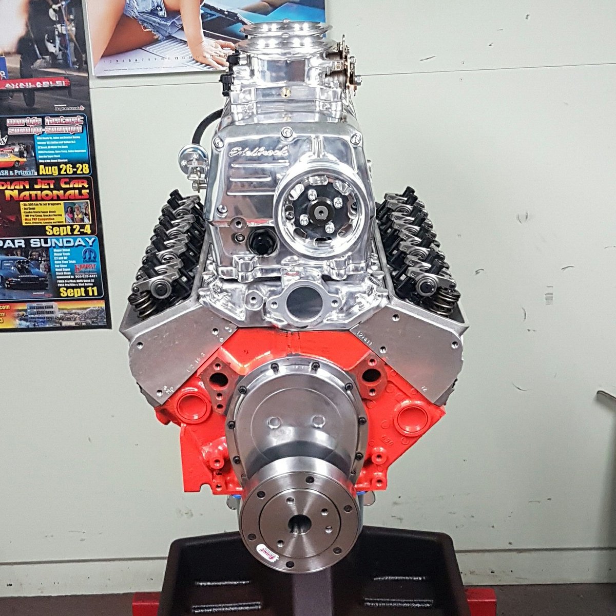 TheDynocologist's tweet photo. Here is some Friday night engine porn for ya! #dynocologists #misenermotorsports #SBC #edelbrock #rpmmag https://t.co/zBc1rhtofC