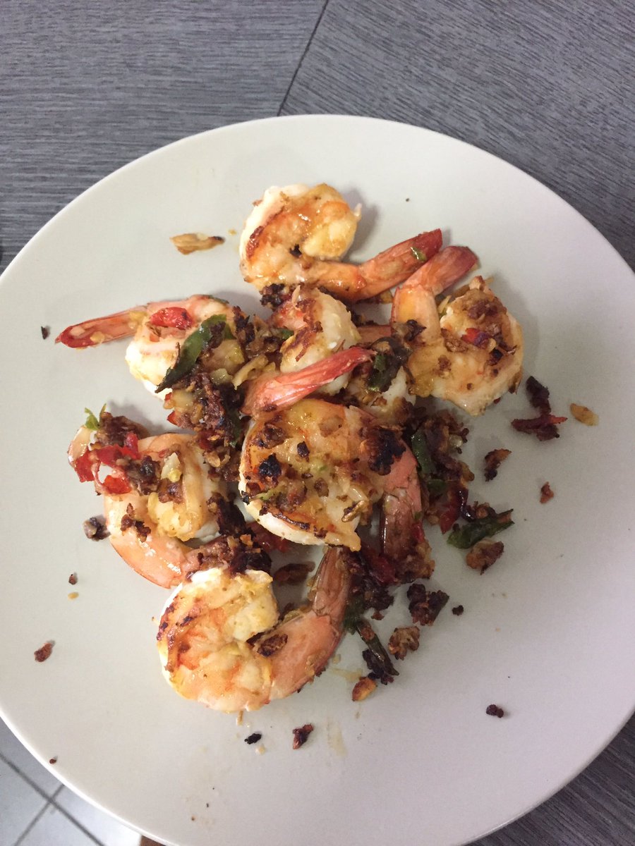 WITHITA_1983's tweet image. Wake myself up with this #thaifood #กุ้งคั่วพริกเกลือ #spicybreakfast