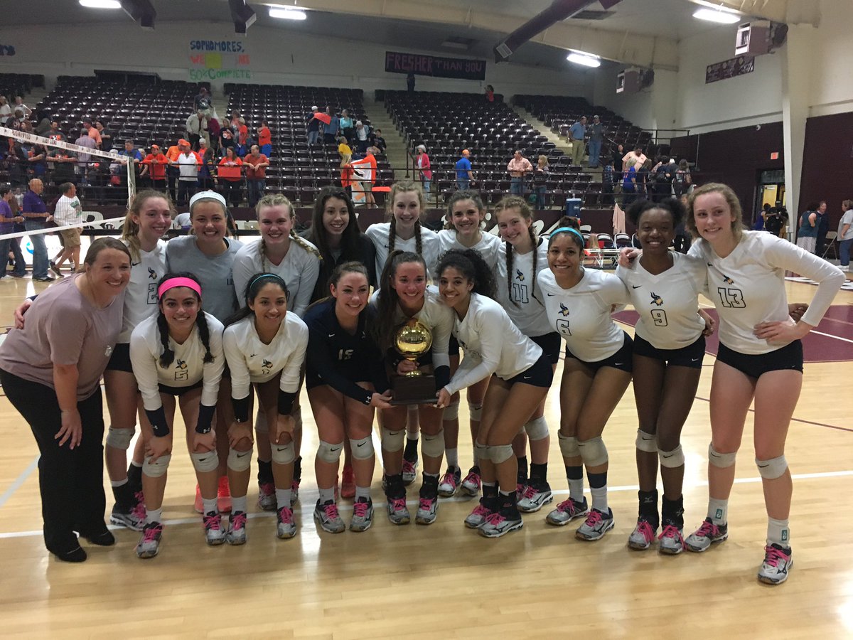 lhs_volleyball's tweet image. LHS WINS IN 5! SEE YALL AT #ROUND3 #LHSVB