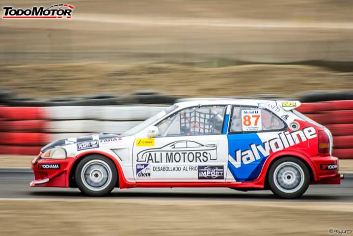 JimmyGutierre87's tweet photo. Imágenes de los 200km de Lima gracias a Todo Motor @JimmyGutierre87  #JimmyGutierrez-piloto https://t.co/N4jCTGky5O