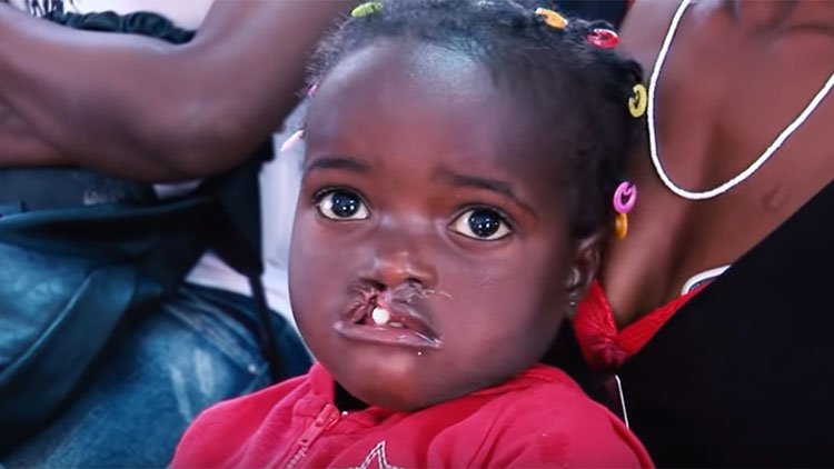 ThePlatinumZone's tweet photo. New Smiles (James Robison / LIFE Today) - https://t.co/6pZmGhmWSJ https://t.co/rofoYXgAKP