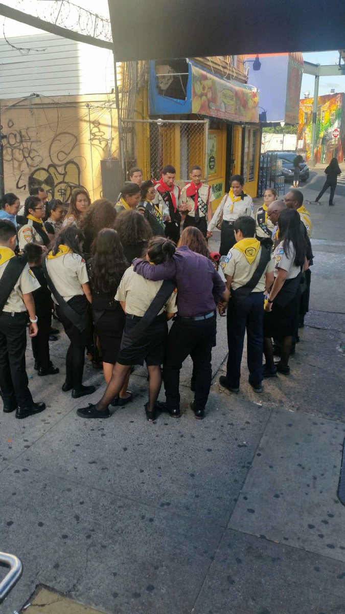 yalmonte1's tweet photo. #DiadelConquistadorNYC2016 https://t.co/dGxOzSEUBx