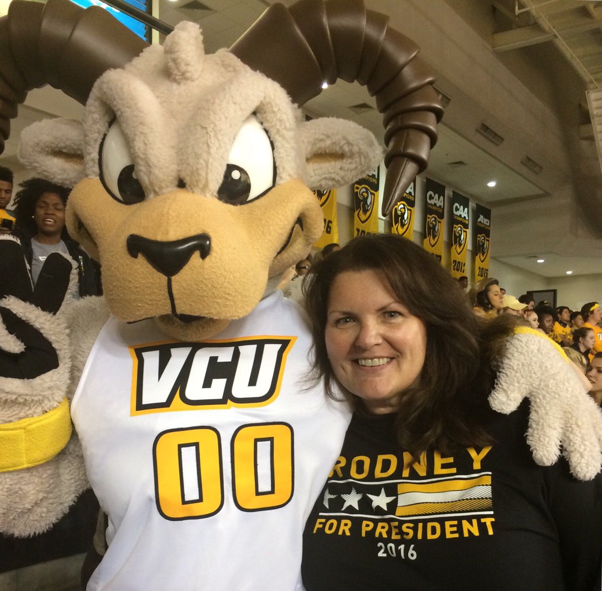 Got a picture with the real <a href="/DoubleZeroVCU/">Rodney The Ram</a> this time!  #LetsGoVCU #RodneyForPresident #BetterThanTrump