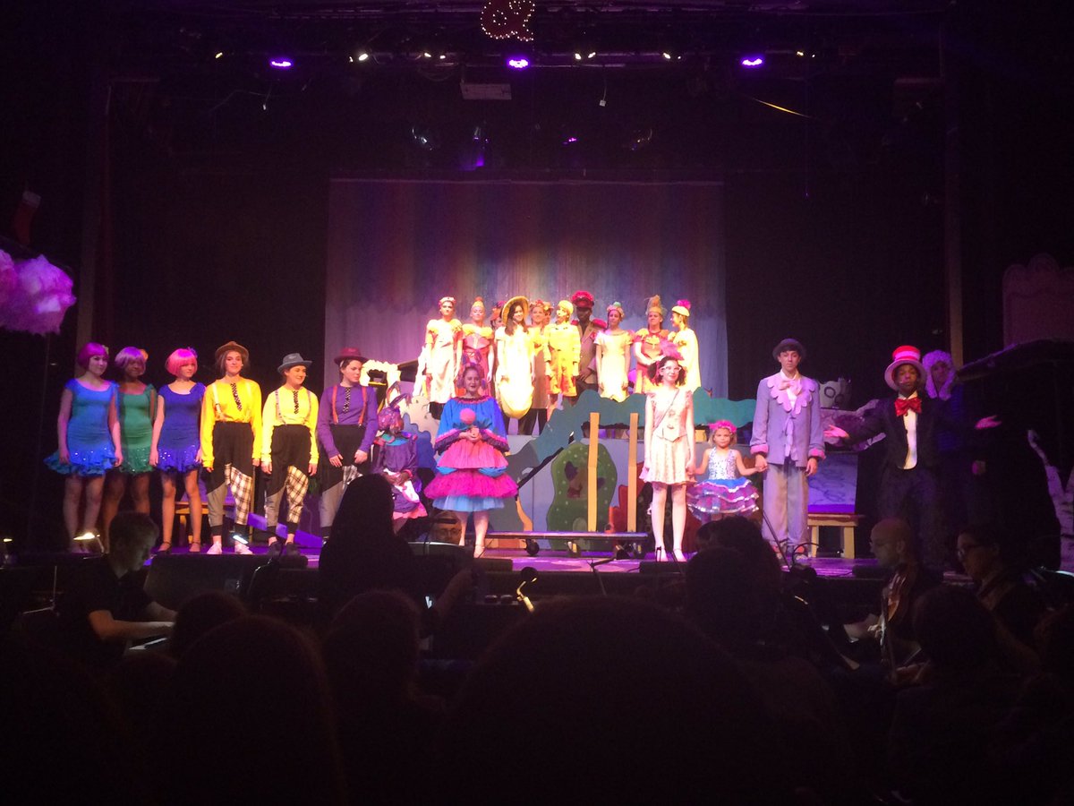 STCVA's tweet photo. Great job by Ampersand tonight performing Seussical! https://t.co/2EkeCWsVUH
