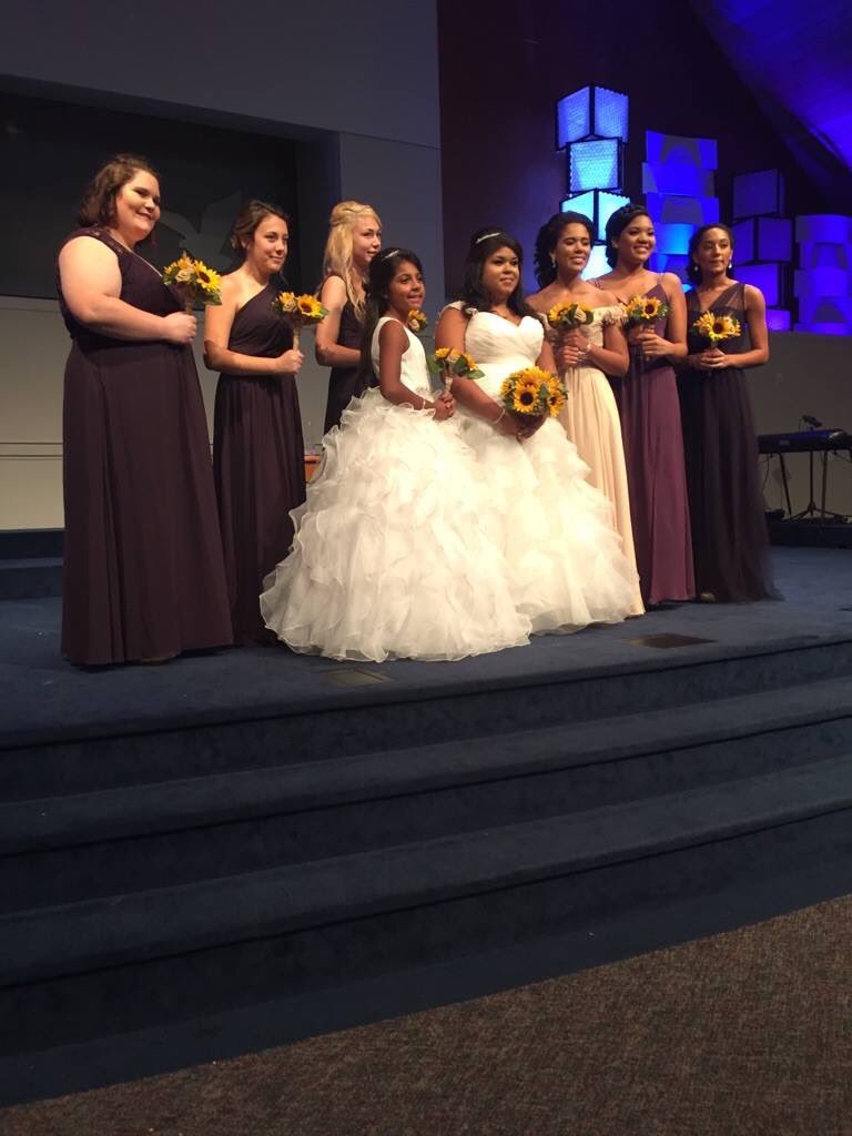 123Hediger's tweet photo. Congrats to my cousin @kyla3711 for getting married 💜 https://t.co/37ZbIgKKLe