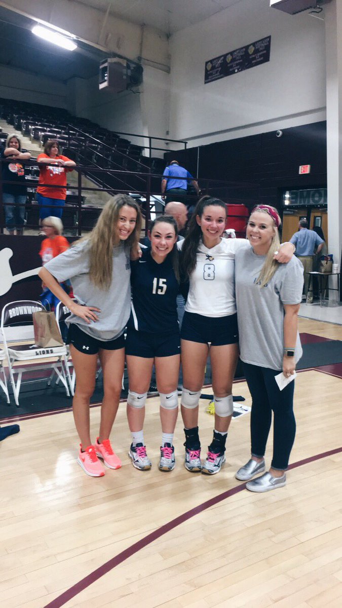 marycatthew's tweet image. So so proud of my &quot;little&quot; sis and my StuCo gals for kicking butt and moving on to Round 3!! #lhsvb #vfnd 💛💙