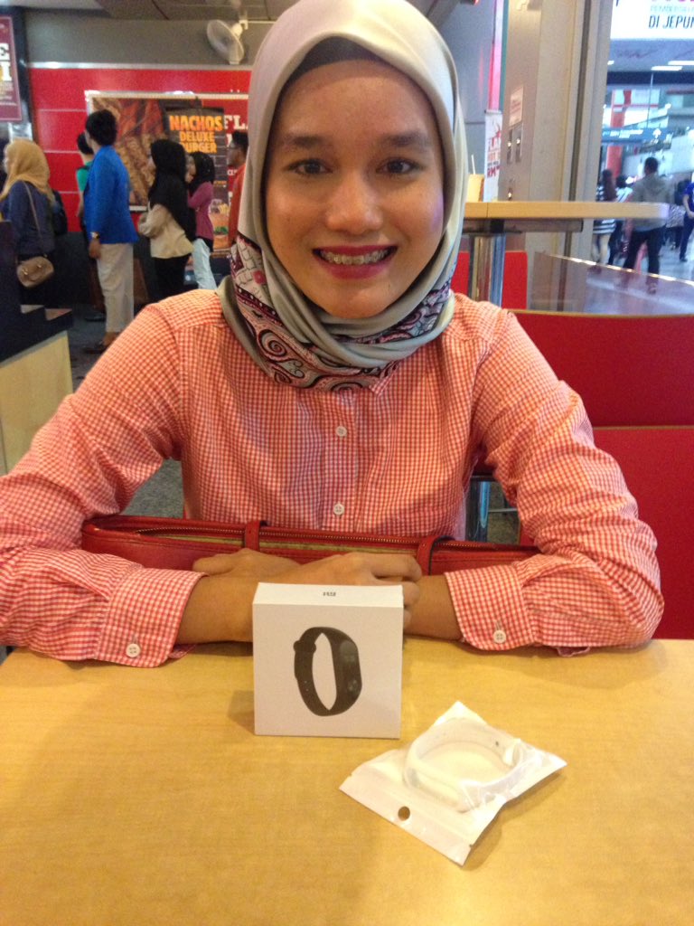 Techy_Tracker's tweet image. Cik Mia gadis ayu juga sentiasa ingin kekal cergas dan aktif 🏃🏻‍♀️
.
Hubungi sekarang: 0174290674
🕶Stock Ready
💯Original