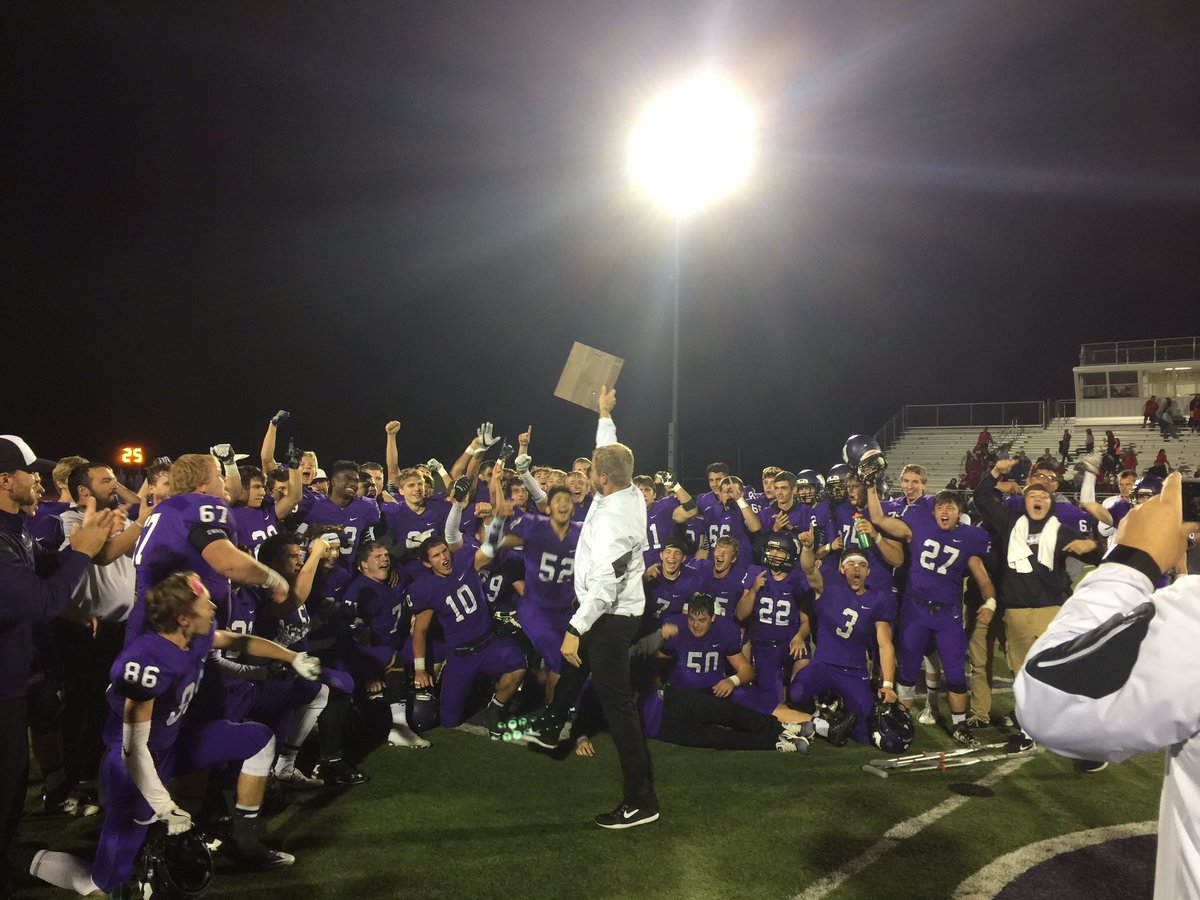 CoachEch_'s tweet photo. 4 years. 0-8 to Regional Champs. Proud of these guys! #Family #ProudAlum https://t.co/HBtrSni9Bj