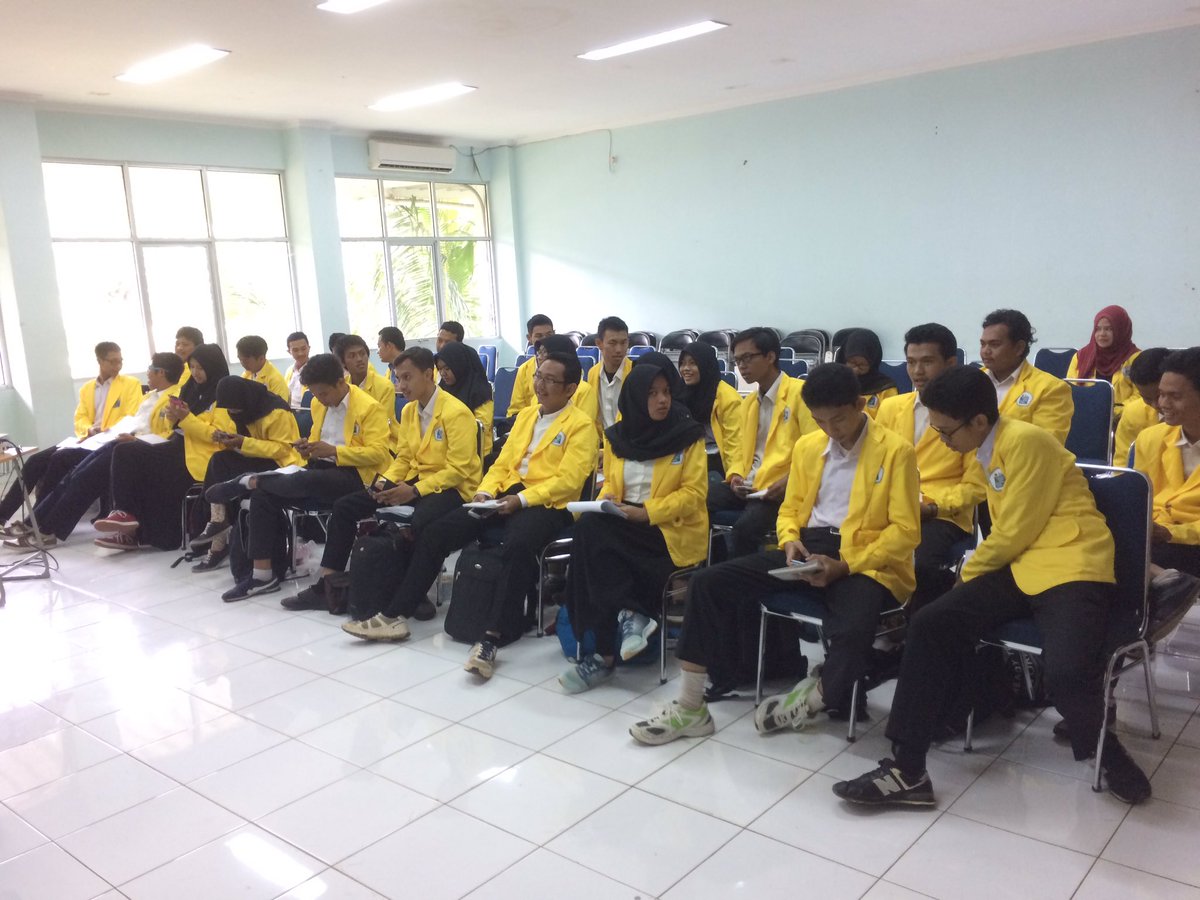 [LIVE REPORT]
Sedang berlangsung #PMO2K16 di Gedung A Ruang 213
Semoga penuh manfaat untuk semua!!