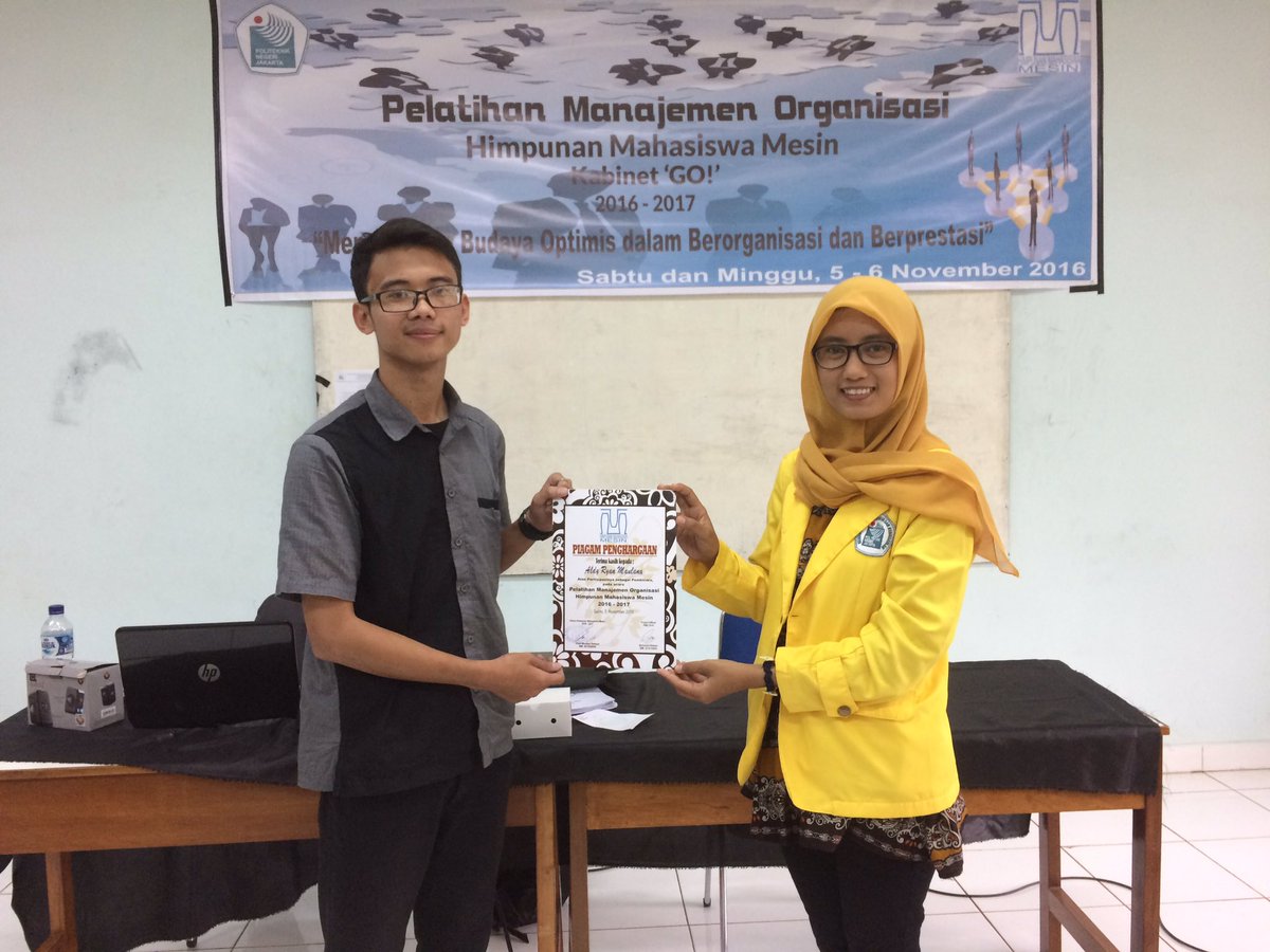 [LIVE REPORT]

Penyerahan kenang-kenangan untuk pembicara ketiga kita

#PMO2K16