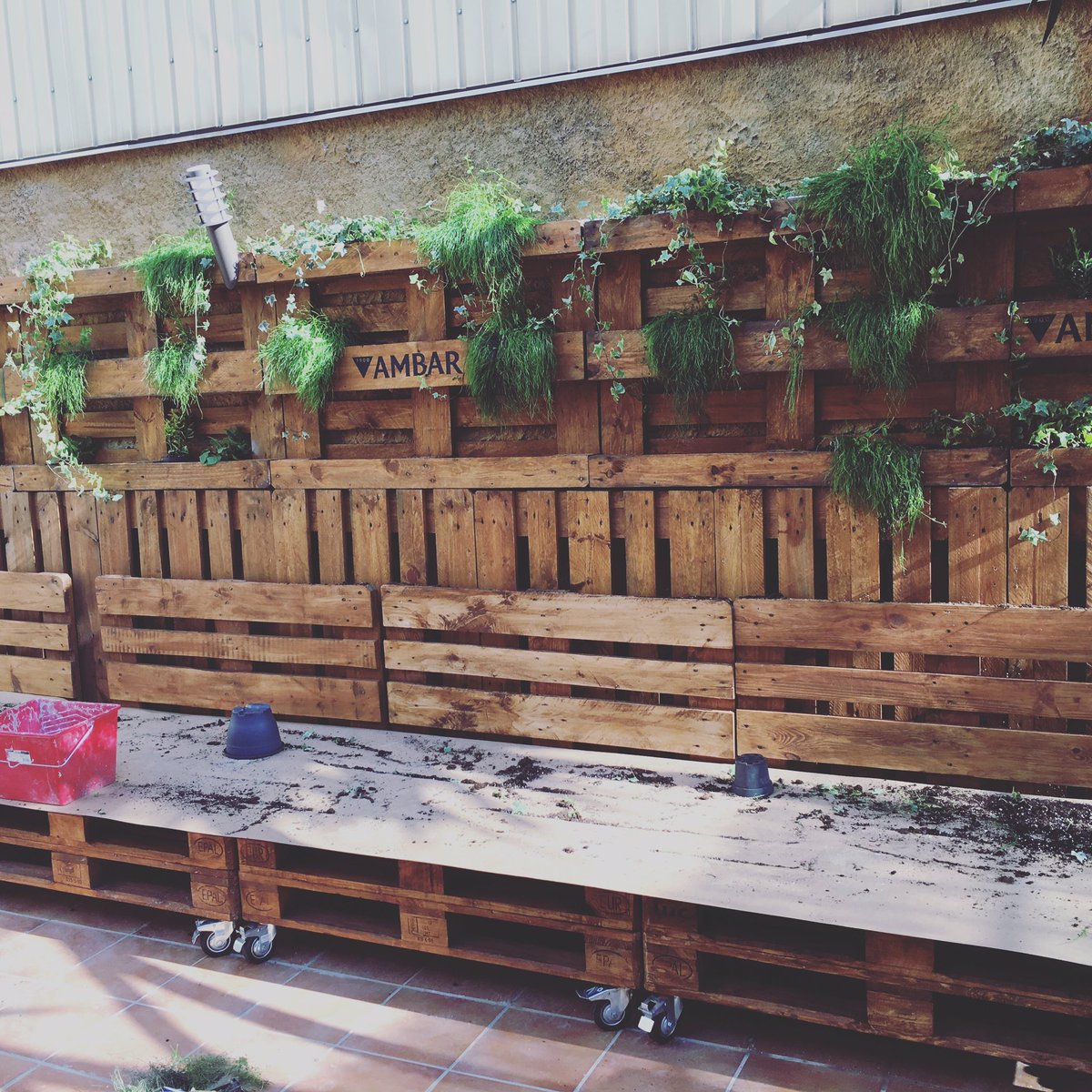 paletsdelujo's tweet photo. Terraza para @53gastroart y @cervezasambar #palets #reciclados y #polipielnautica .www.paletsdelujo.com
#sofasdepalets #barcelona https://t.co/QSuuJQeFJK