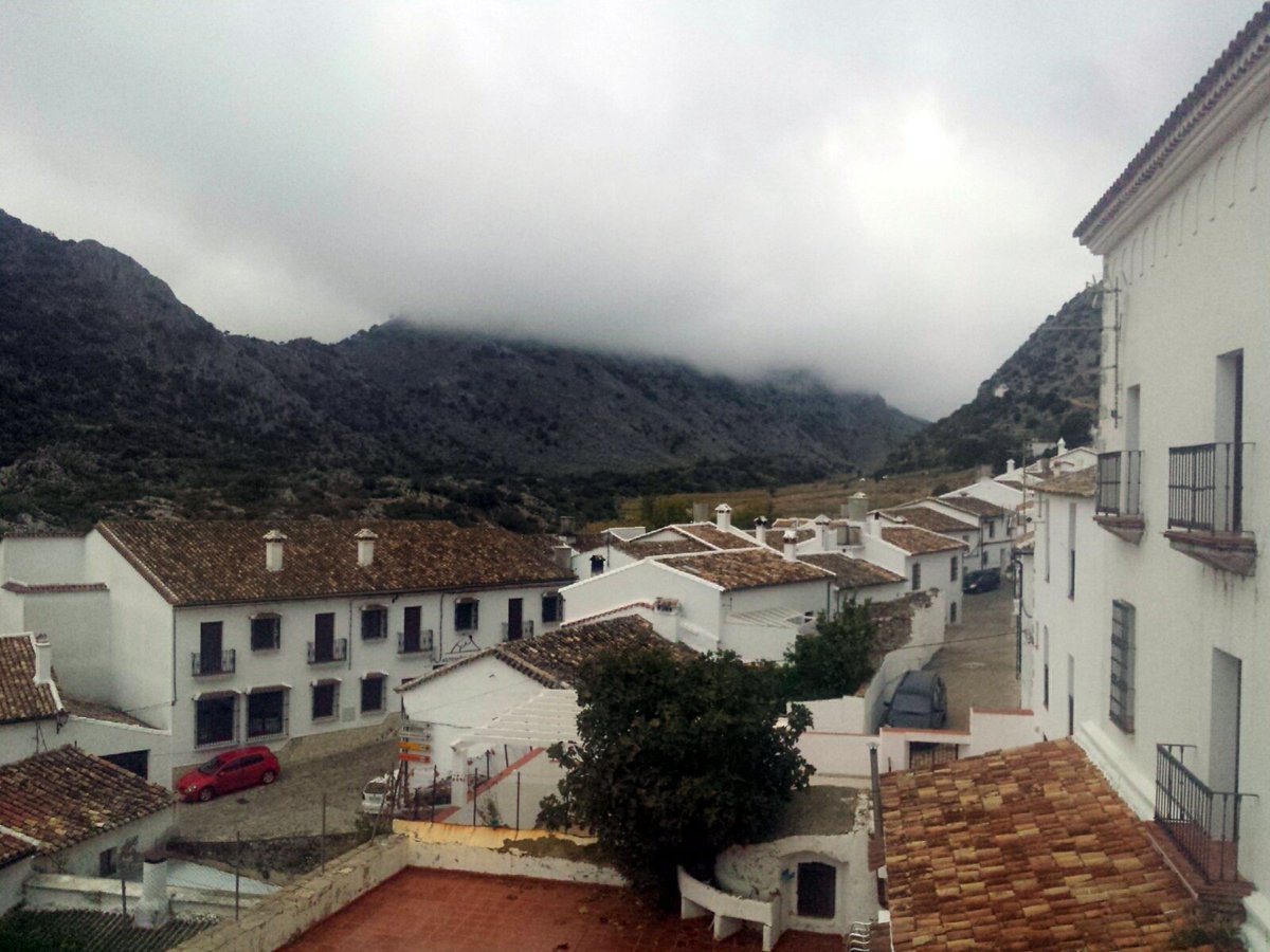 Villaluenga_'s tweet photo. Así se levanta hoy Villaluenga del Rosario. @EltiempoenCadiz @AEMET_Andalucia @tiempobrasero @ElTiempoes https://t.co/b4a9BALehw