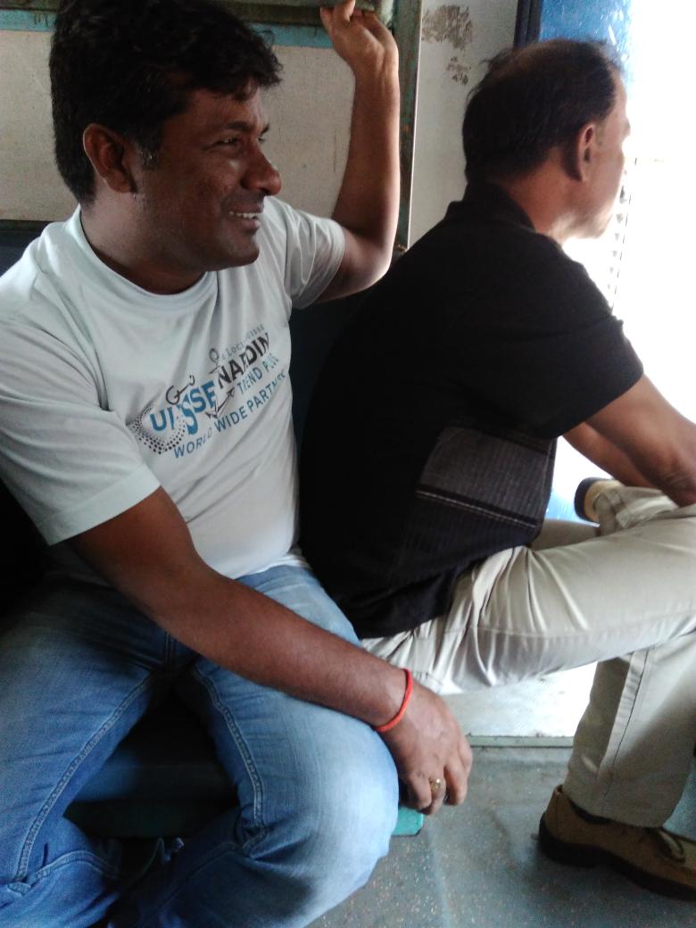 Debjani2404's tweet photo. @sureshpprabhu @RailMinIndia Proud Railway staff bullying into ladies compartment. self proclaimed RPF on board too. https://t.co/J3tBbBrkdQ