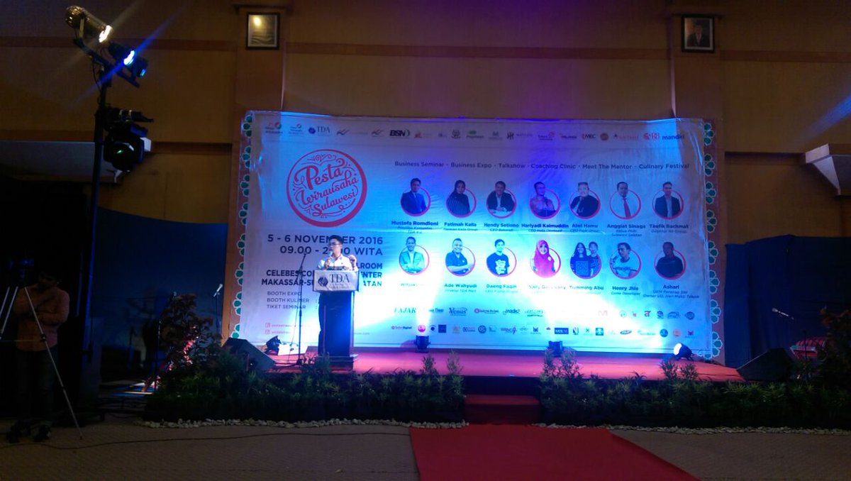 TanganDiAtas's tweet photo. Today! #EventTDA #PestaWirausaha roadshow #PWWilayah. Seremonial pembukaan PW Sulawesi 2016 @PWmks @TDAmakassar https://t.co/74UvBIYe2V
