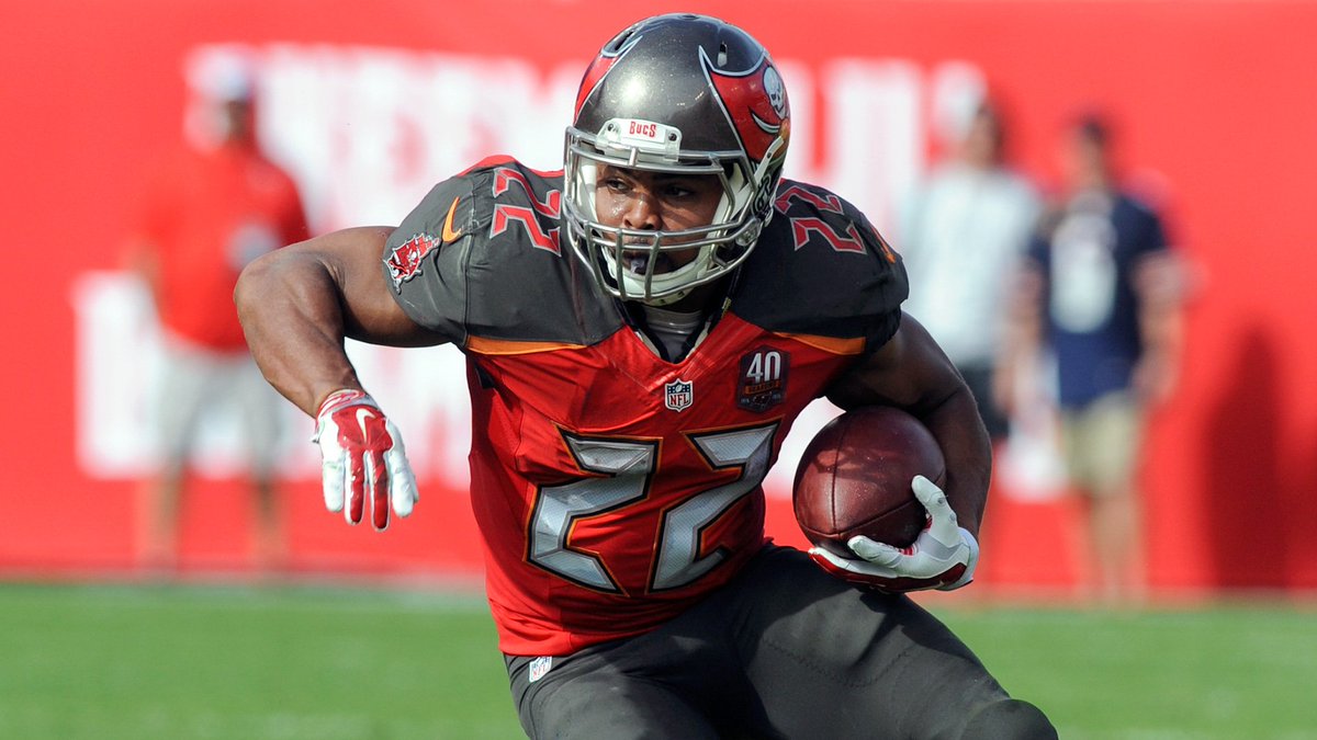 alexmarvez's tweet photo. Bucs RB Doug Martin finally eyeing return, against Bears https://t.co/Wh0RH6yoHo https://t.co/CjfpvByABR