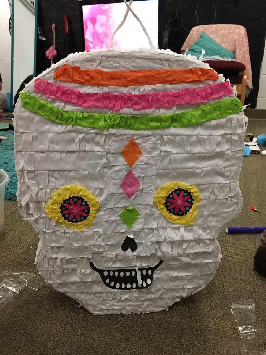 liveactiondiscs's tweet photo. Who's gonna win our piñata trophy? @PCUlty @BryantUltimate @MensRIUT @WITUltimate @brownultimate #HankerinForAnAnchorin https://t.co/8UbKGHBPSs