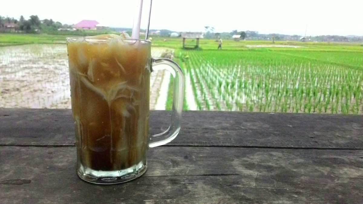 Mapiamexsico's tweet photo. Es kelapa mamah muda dulu guys uuuuuunnccchh https://t.co/VXiTuSywqq