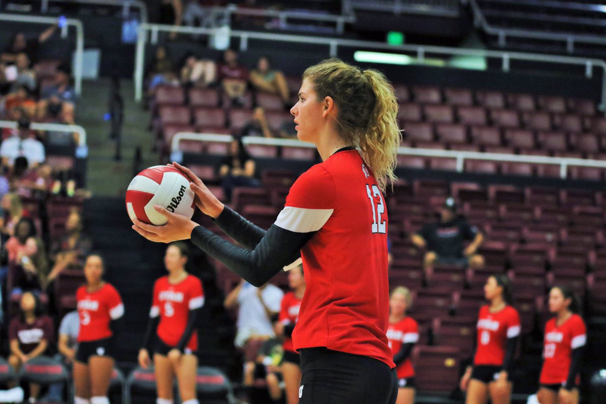 UtahVolleyball's tweet photo. SO MB @berkeleydawn was POG in our 3 set win over Cal- 9 blocks & hit 0.583!!
๐ฑ๐ต๐ช๐ผ๐๐ผ๐๐ดโซ๏ธ #berkaderk #mbgoals #uteswin #goutes #ot #GC https://t.co/BbYOZ5jxW3