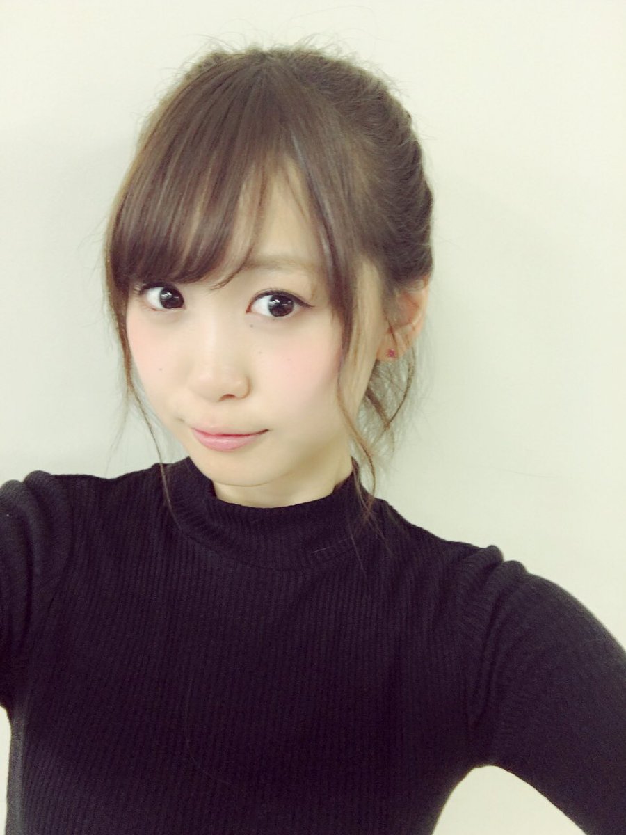 グリーンチェックのミニスカート♡黒のハイネックに黒のリボン