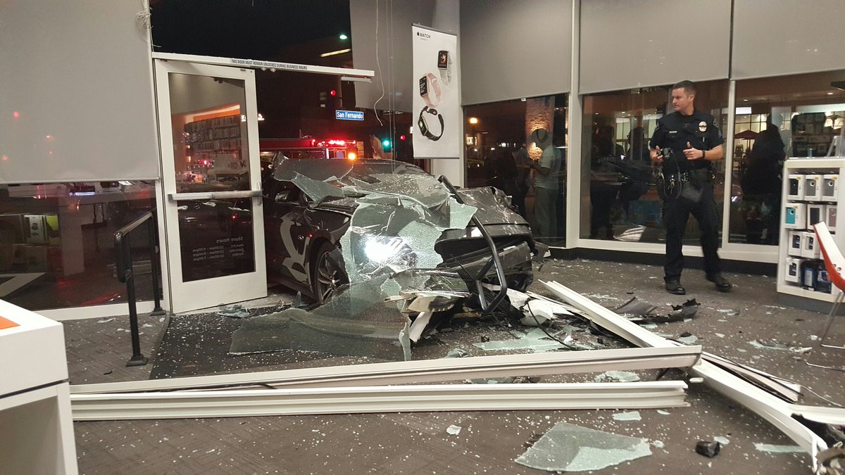 myBurbankNEWS's tweet photo. Scene inside the AT&amp;T store after someone drove through the front of the store at San Fernando and Magnolia (Photo by Ross A. Benson) https://t.co/yDsJHddqLv