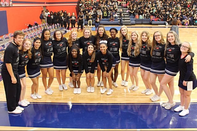 Kayeluvscats's tweet photo. Today was so fun! And WE WON!! Congrats to the football team!!! 🏈❤️ #Playoffs #playoffbound #mustangs https://t.co/4vWp9CaPTh