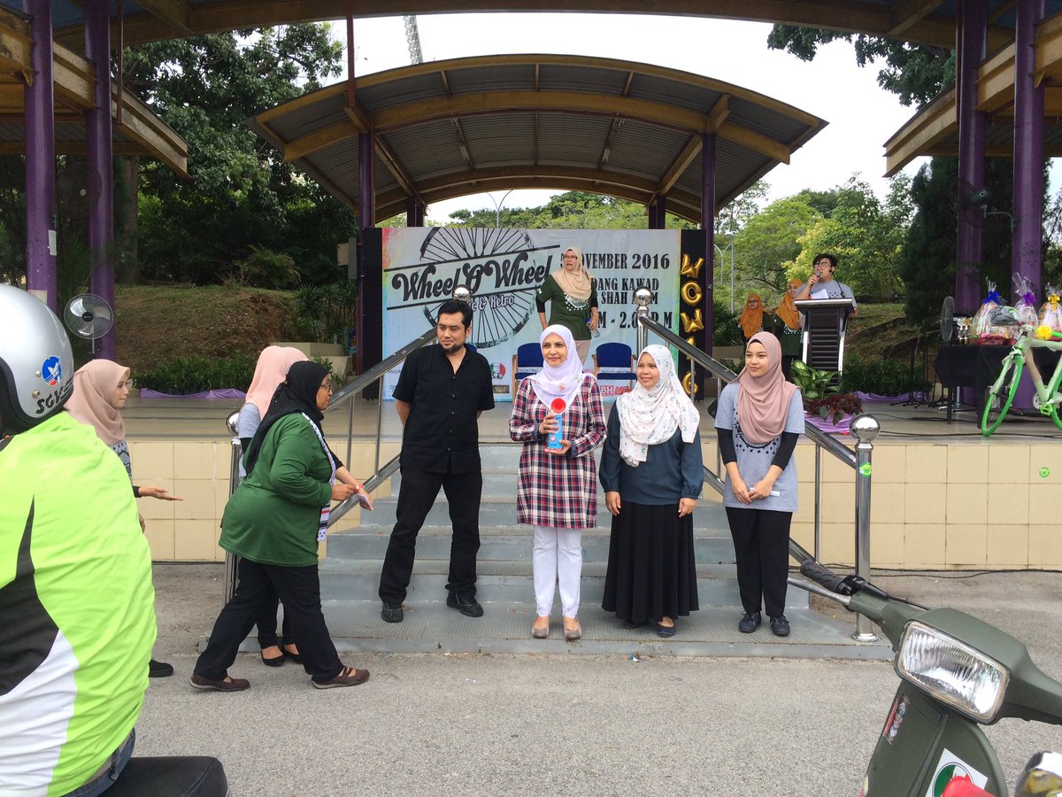 syakirmahdzir94's tweet photo. Congratulations @AdmetaEventgers @WheelOwheel event awesome love the vespa!!! happening habis emcee @hazmymokhtar https://t.co/i8ASPiHfjB