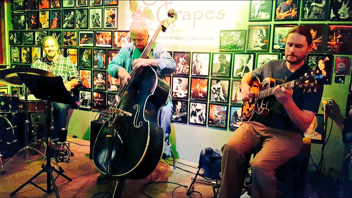 HansOttsen's tweet photo. Had a blast tonight playing w the great #BobbyWest @ #SquashedGrapes #AdamClarkQuartet #SoCalJazz #VenturaJazz https://t.co/FQR2IBccp0
