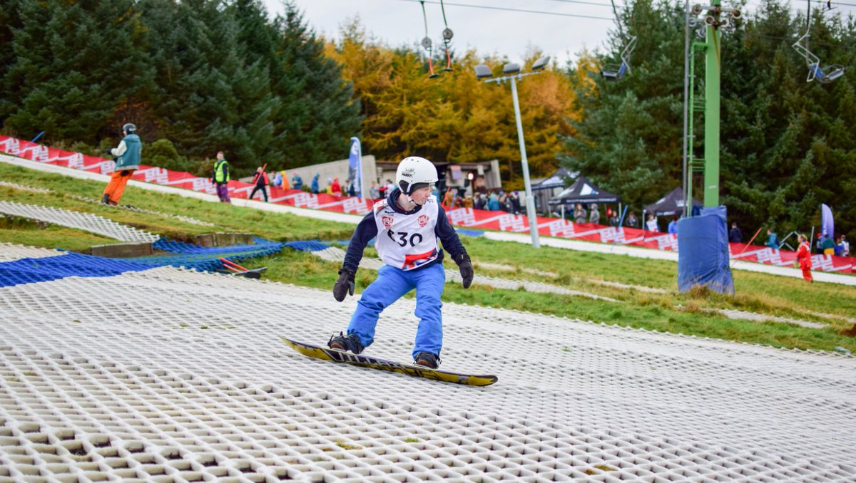 BUCSsport's tweet photo. #Dryslope16 🏂
Male 🙋🏼♂️ #BoardGS 🔝3️⃣
1️⃣Will Leigh-Barmwell @EUSSC
2️⃣James Klikis @TeamNorthumbria
3️⃣Laurence Greenhalgh @EUSSC https://t.co/sWfbiXC10S
