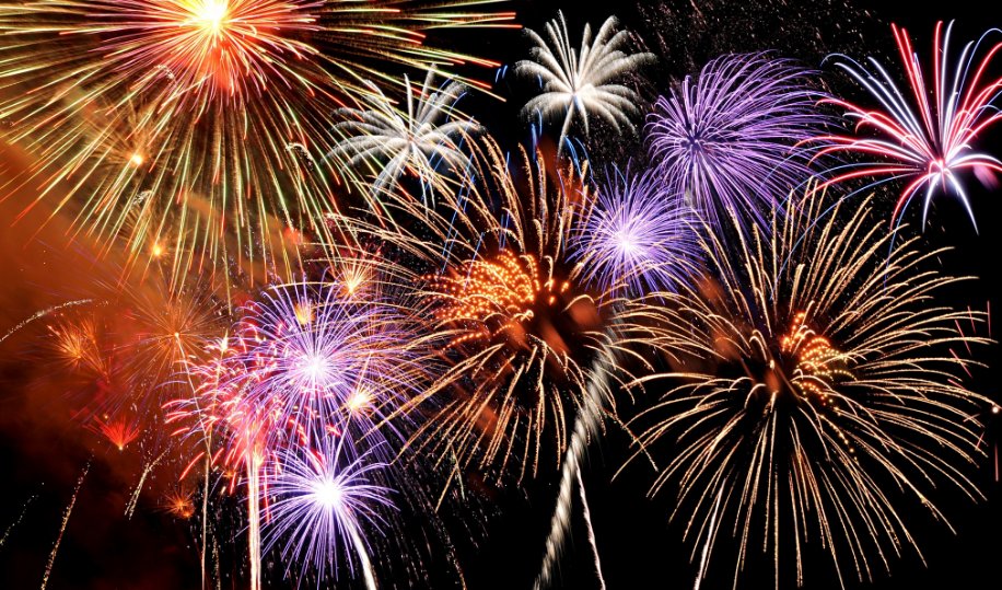 Going to a fireworks display tonight? Need a reliable #taxi? Contact us now to book ow.ly/ggSr3056nOq