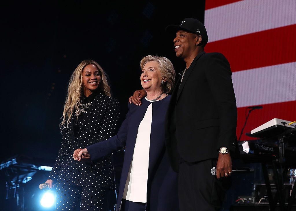 EbonyRisingMag's tweet photo. #ImWithHer: Beyoncé &amp; Jay Z make it Clear they’re Voting for Hillary Clinton! https://t.co/kUoOkSDrIz https://t.co/BstjBizmbk