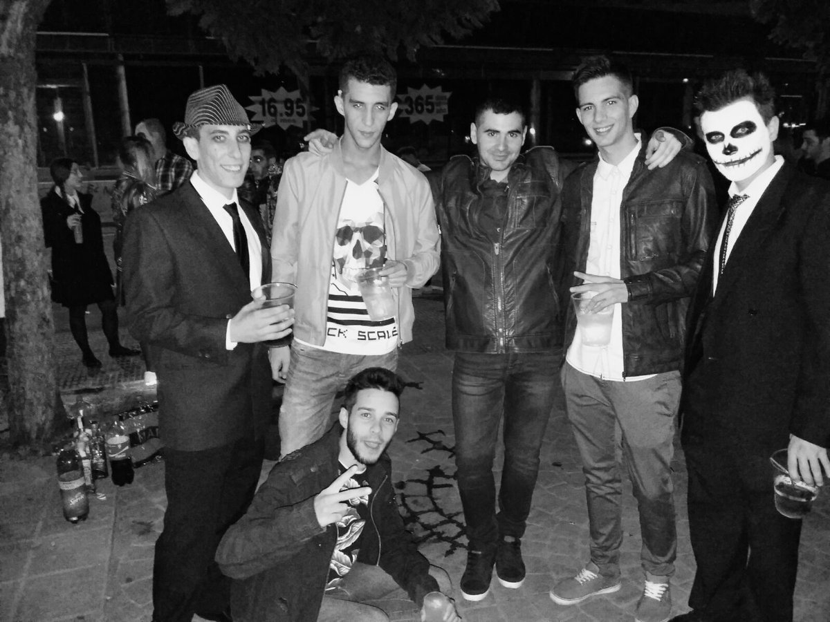 ivan_serri's tweet photo. Halloween, noche de brujas! https://t.co/C6zUrp0OVI