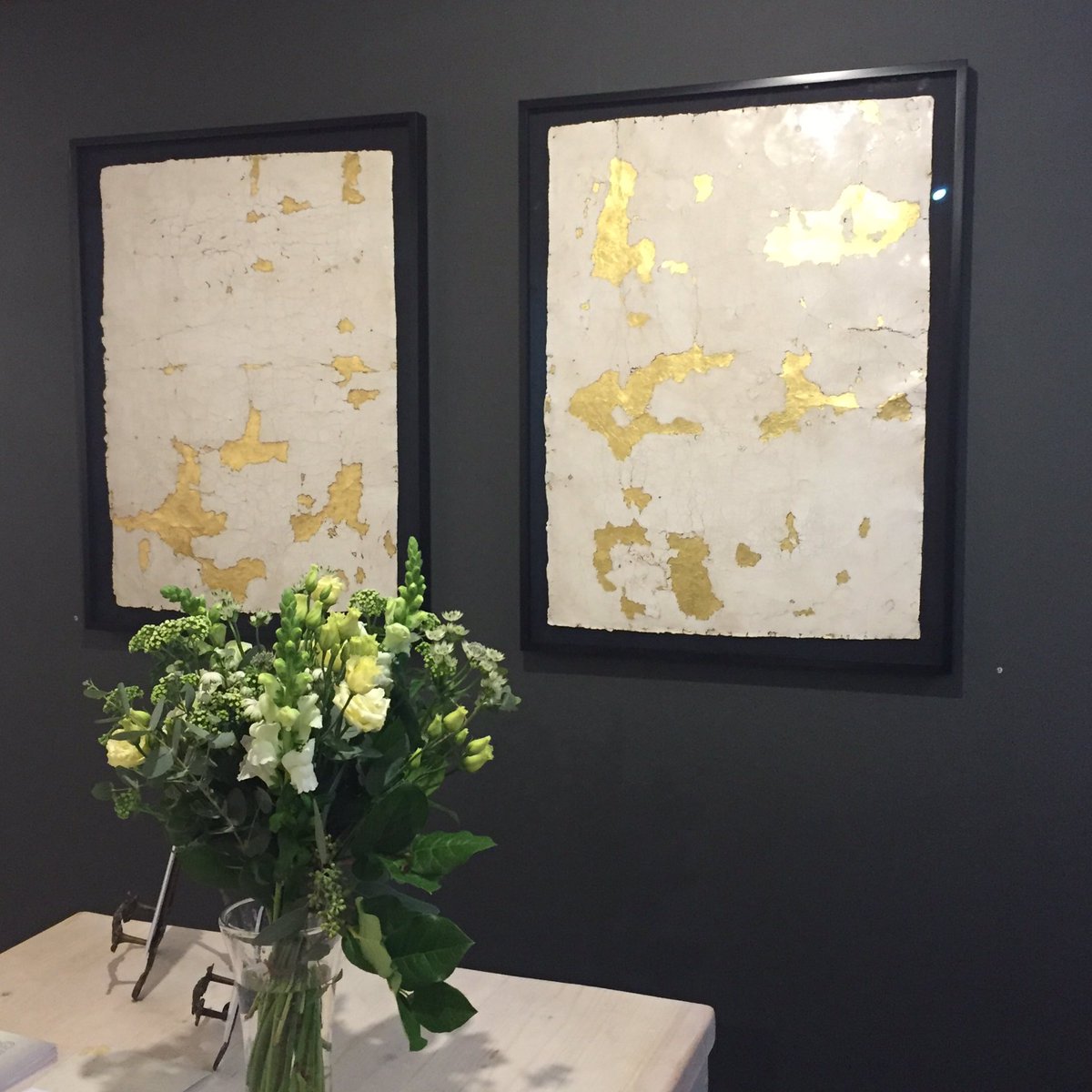 SusanGunnArtist's tweet photo. #potd
Salvedge I &amp; II 2016
#workinprogress &amp; now showing @FairhurstArt #gesso #goldleaf #marbledust #embracing the #flaws #art #philosophy https://t.co/ULwJ5Ox7fJ