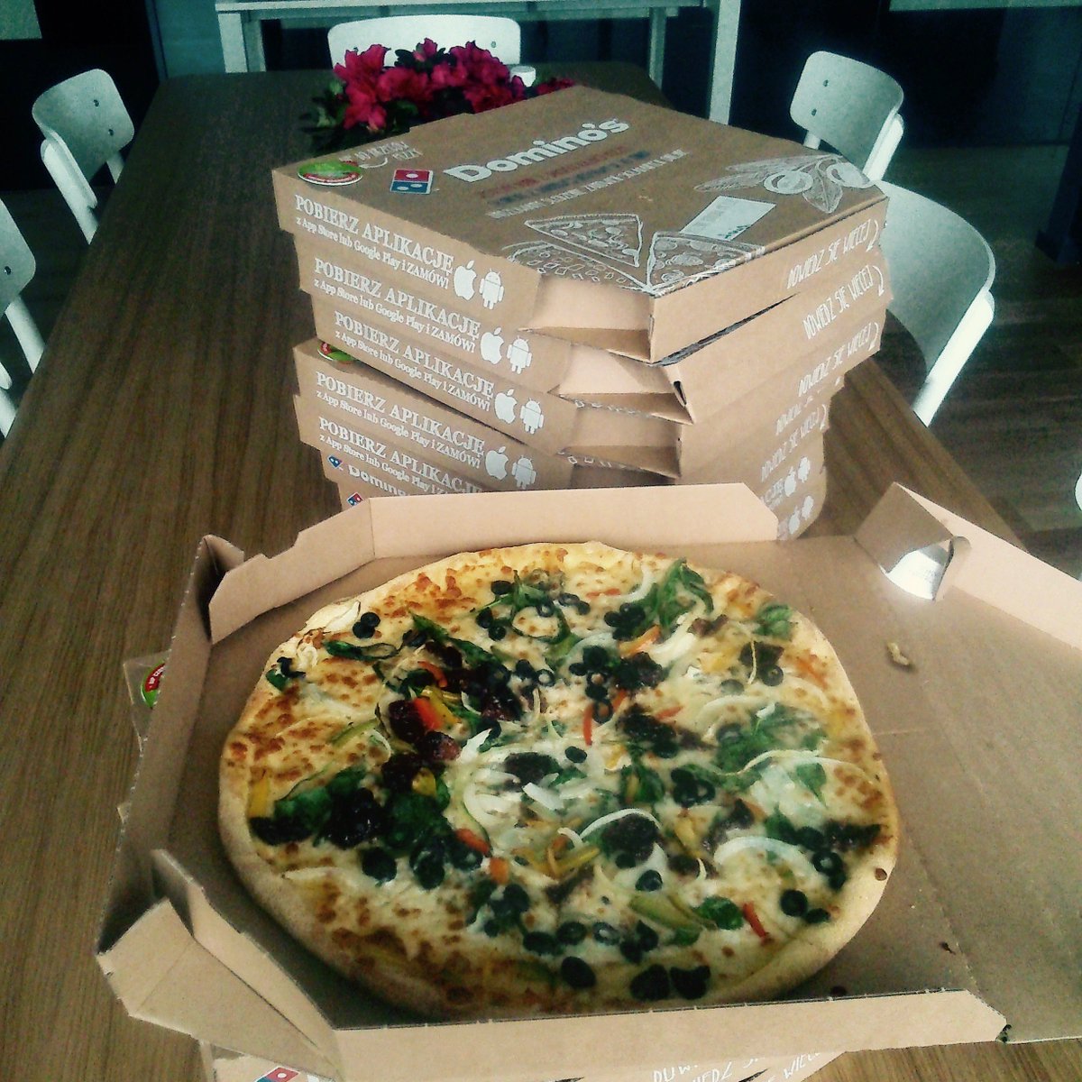 elpassion's tweet photo. 🍕 time at #CollectionViewWarsaw ☺ @mobacademy https://t.co/28GBVoX1w0