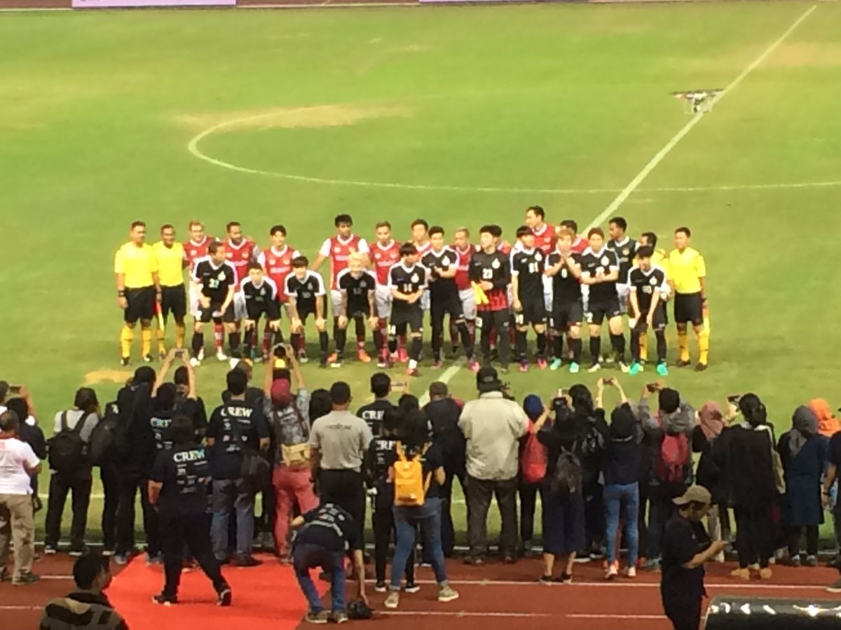 salamkorea's tweet photo. Kick off!! Akhirnya pertandingan #SHCup2016 dimulai #SH_EntINA #salamkorea https://t.co/slNy94xA9k
