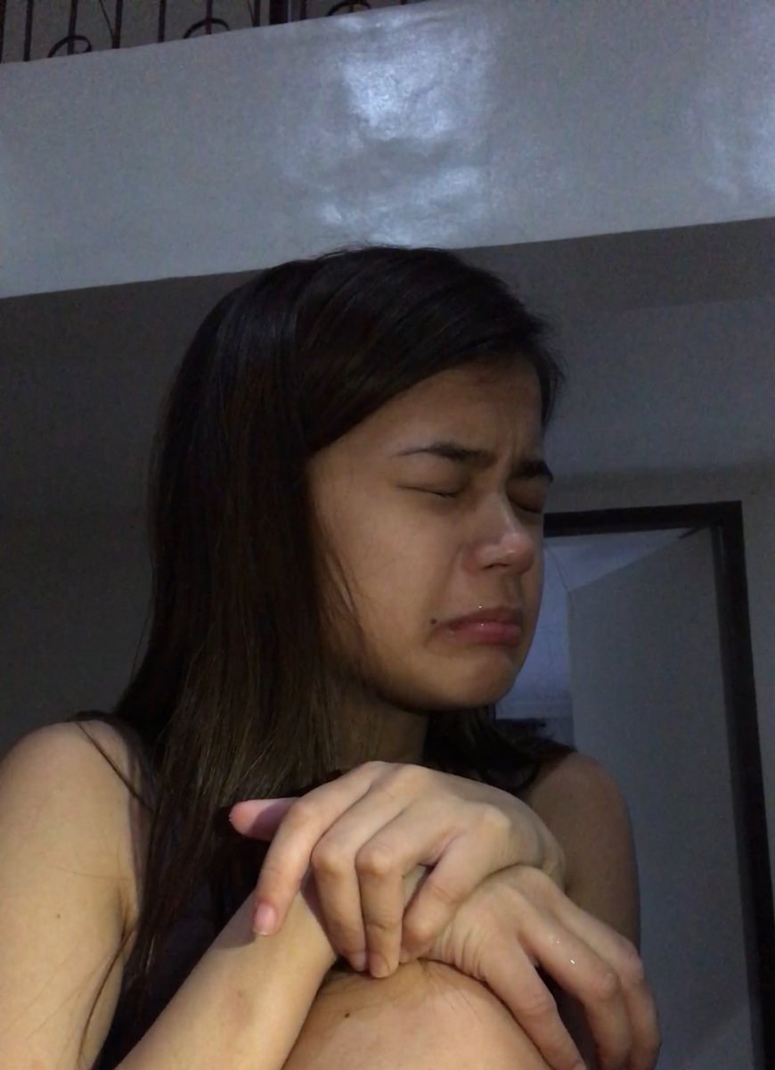 MissMarisRacal's tweet photo. Filming myself while applying tawas. INTENSE. Sarap manipa!!! 😫 https://t.co/URtjjKcuKZ