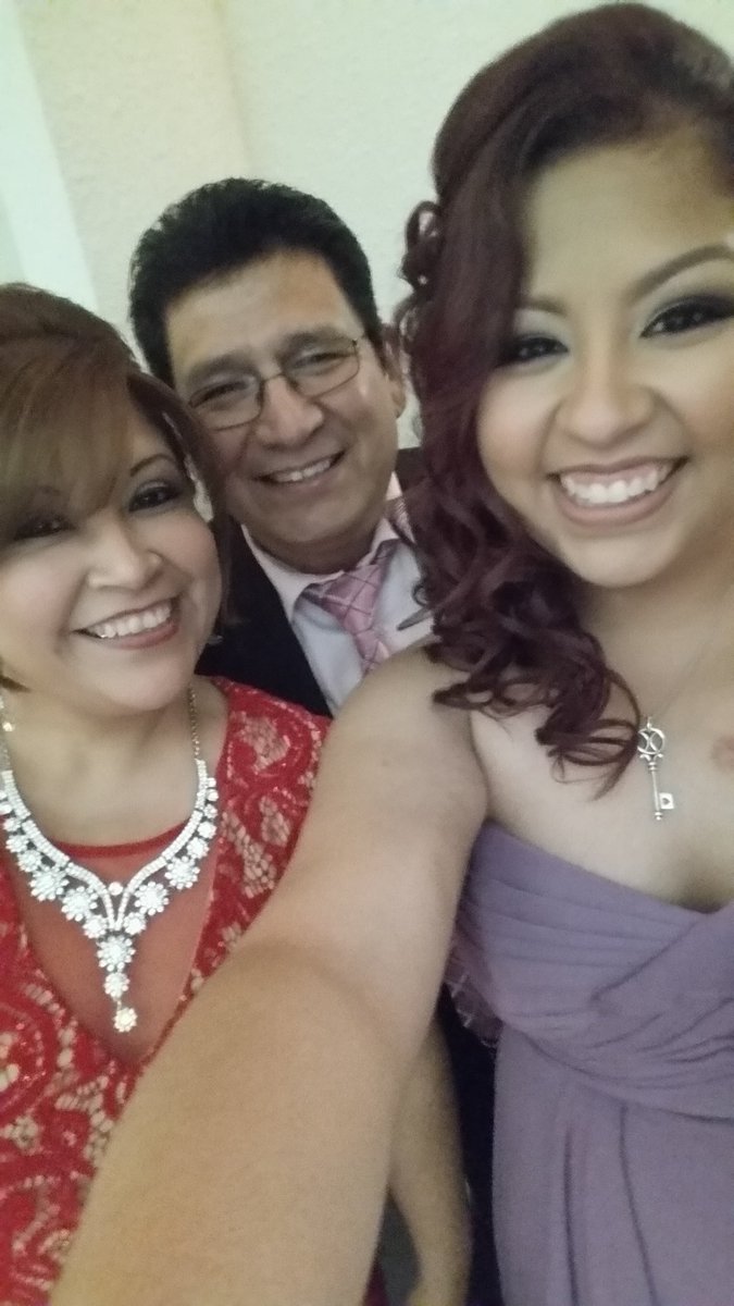 marin775's tweet photo. En la boda de mi sobrina lisset vargas https://t.co/k51Fq3Qn21