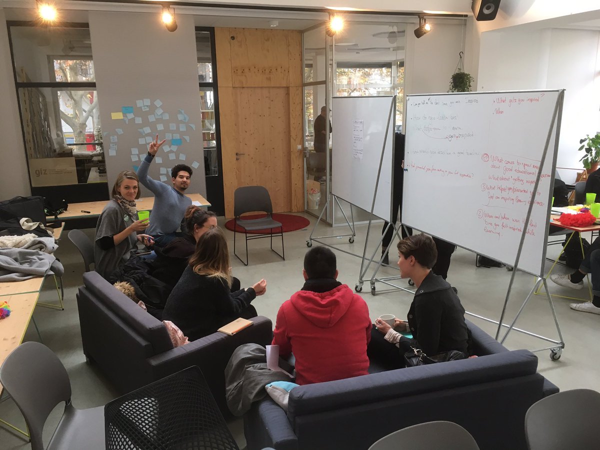 Jam_Berlin's tweet photo. Teams are sharing their findings after hitting the streets for research! @impacthub #GSusjam #susjamberlin @jam_berlin https://t.co/QKrO0BWFiR