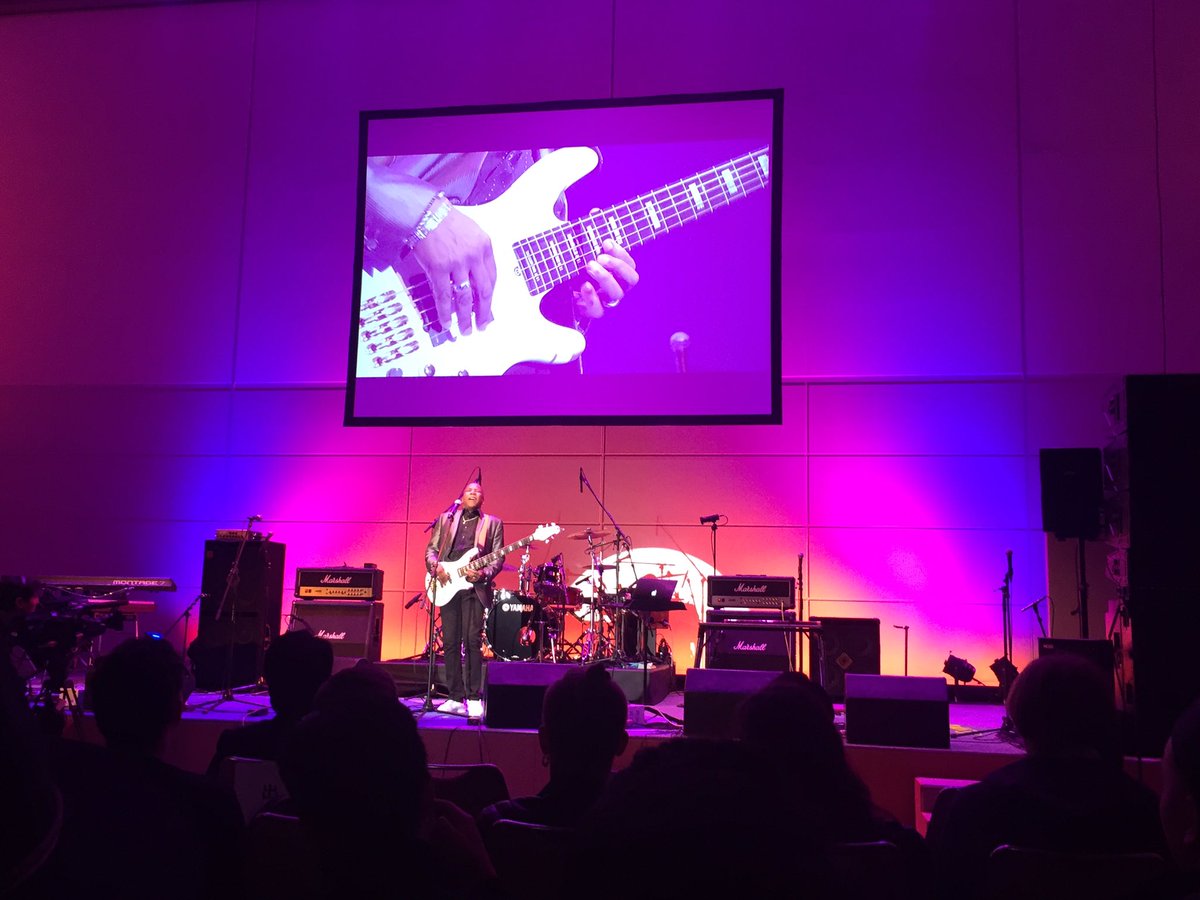 ModernEraPirate's tweet photo. Got to witness an intimate, solo performance from @NathanEast at #AsianBeat2016. Thx @YamahaCanMusic! #OttMusic #AsianBeat https://t.co/PUoQIclXCW