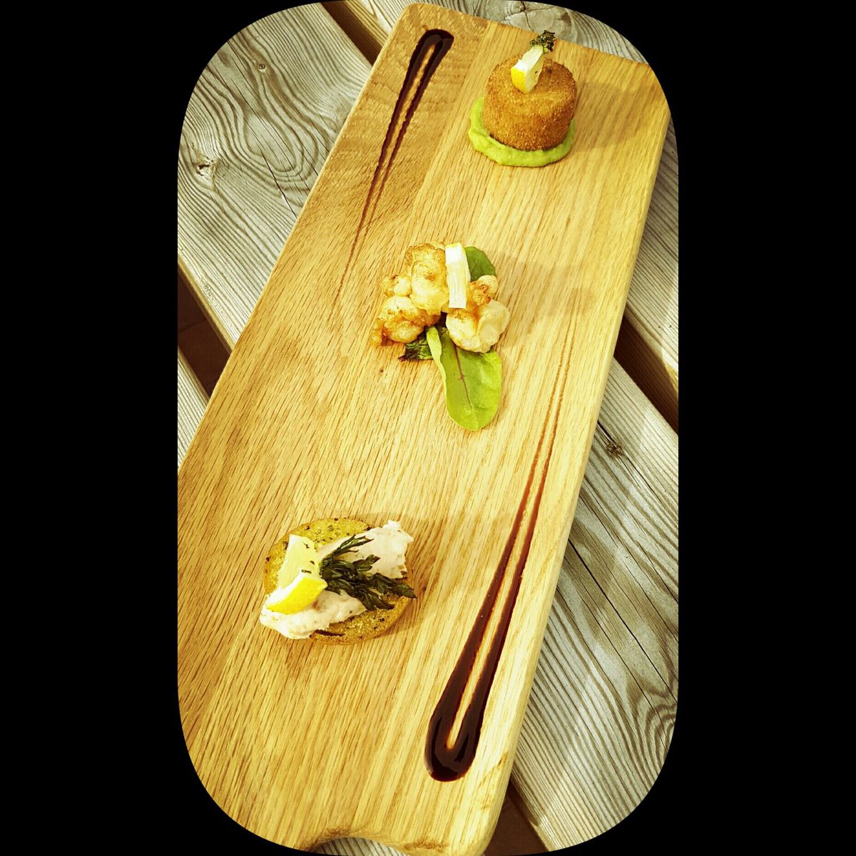 CaistorLakeFood's tweet photo. #Datenight tonight? ❤️
Book a table at the Restaurant by calling now. We have a varied menu, daily specials &amp; it's steak night! #diningout https://t.co/b3HHWJjSs4