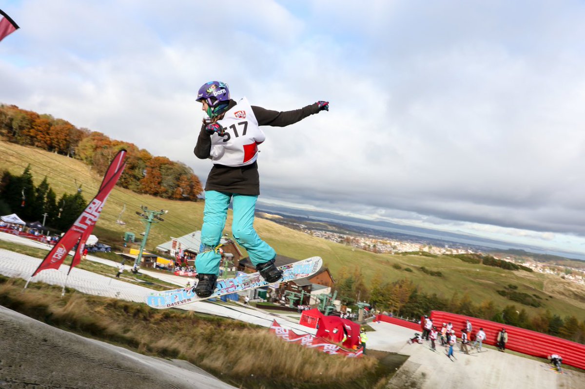 BUCSsport's tweet photo. #Dryslope16 🏂

Female #BoardGS 🏅🏅🏅

1️⃣Gillian Finnerty @LeedsSnowriders 
2️⃣Lucy Troman @UBSCBristol 
3️⃣Florence Brookes @SheffSki https://t.co/roDAa4oWI6