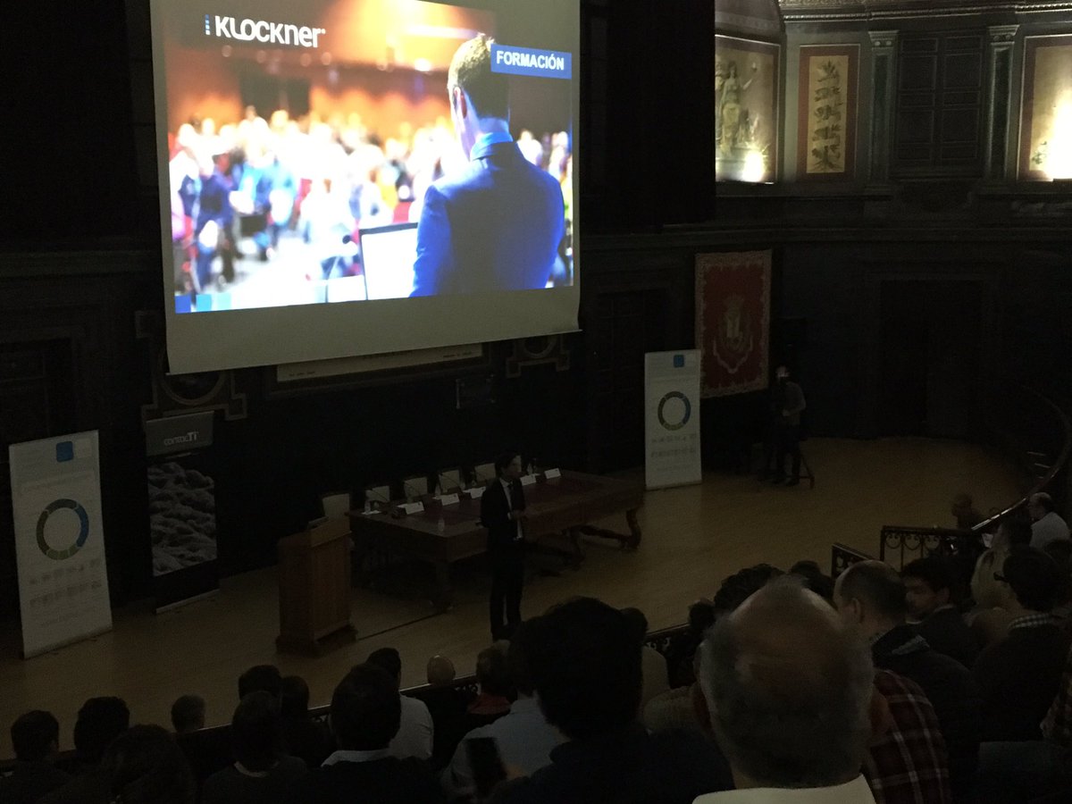 klocknerES's tweet image. ¡Empezamos el 4º Bone&amp;amp;Tissue Day Madrid! Con el auditorio lleno, Daniel Diez da la bienvenida a todos los asistentes. #botiss #btdmadrid