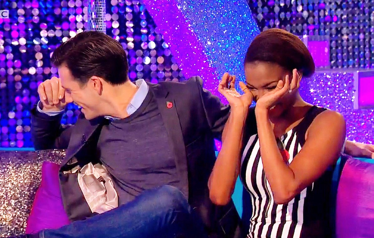 maisie_nannie's tweet photo. 💃🏾👊🏼 @OtiMabuse &amp; @dannymaconline 👊🏼💃🏾
Looks like you've had a blast in training 😂😂 #sugarpush 🙈🙈
💞 Good Luck 💞
#TeamDoti #Jive #Strictly https://t.co/ZnaSZILUPL