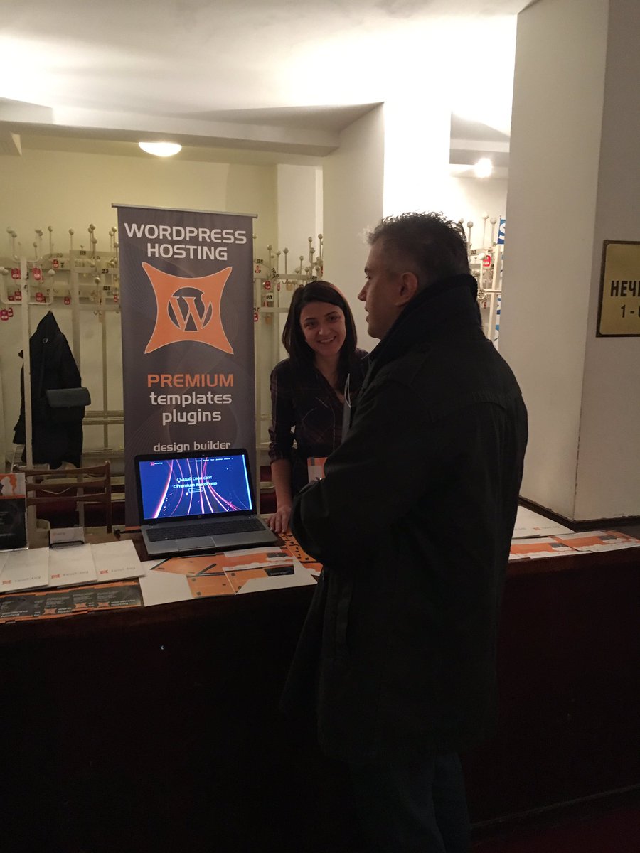 HostBG's tweet photo. #OpenFest2016 започна и #hostbg раздава подаръци https://t.co/ttNTtBlwMF