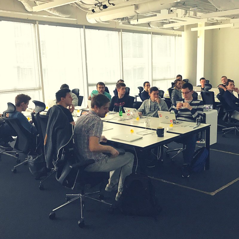 elpassion's tweet photo. #CollectionViewWarsaw workshop by @mobacademy at #ELPassion has started 🎓🚀 #UICollectionView https://t.co/lTU2y2KSSD