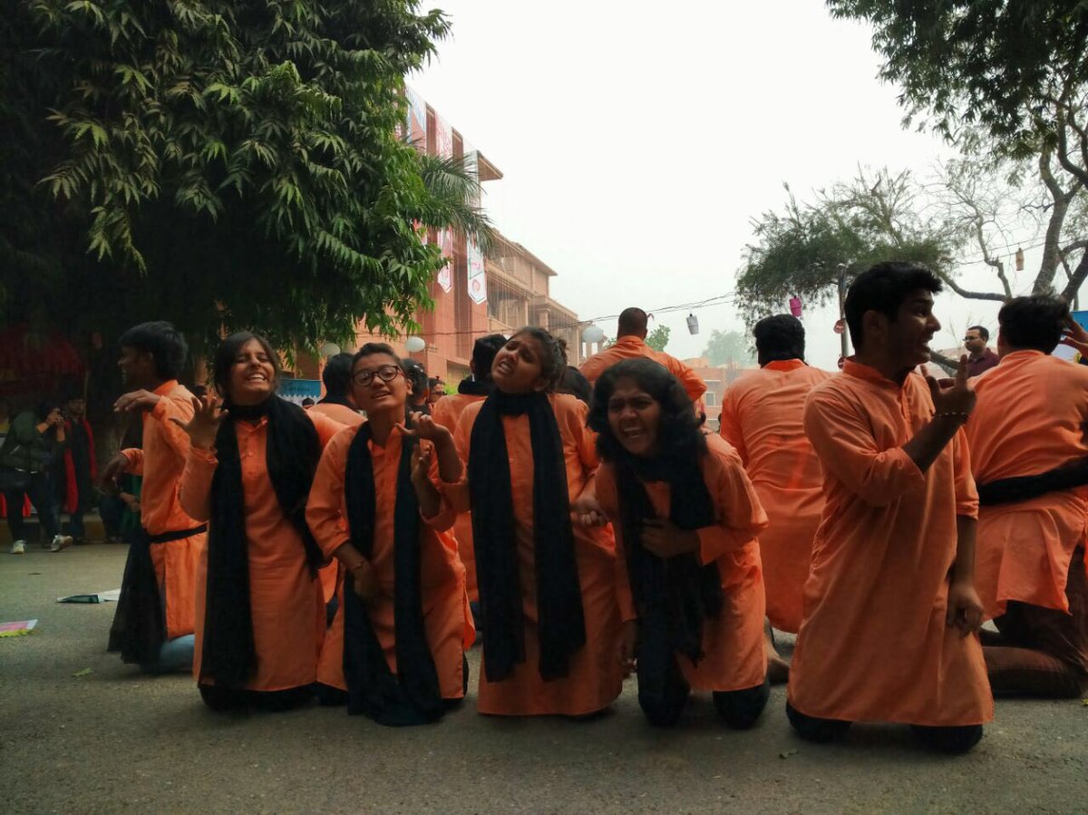 Imperium_MDI's tweet photo. Street Play competition at MDI. #Imperium16 #LeadTheChange https://t.co/E7OPhb7FYw