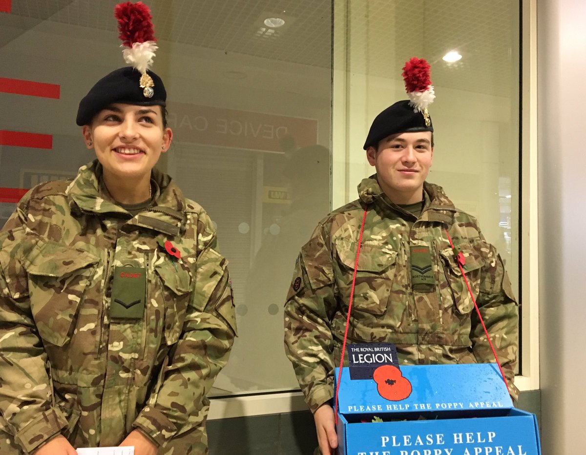 NorthumbriaACF's tweet image. Braving the sleet, yes SLEET in Whitley Bay. Brrr! Well done @monkseaton_det ❄️ #ACFRemembers @ArmyCadetsUK #poppython