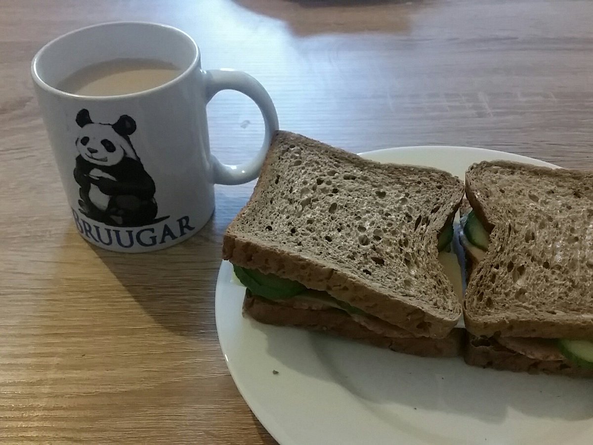 Bruugar On Twitter Wenn Einem Die Freundin Fruhstuck Macht 3 Liapfote