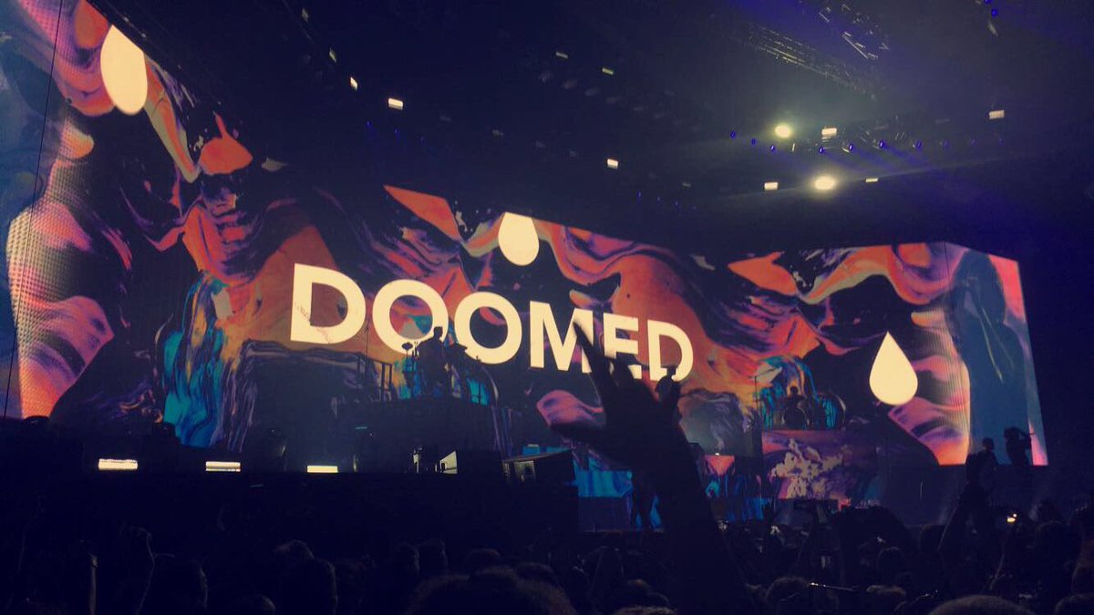 tamijoness_'s tweet photo. Thank you for a fucking amazing and unforgettable night lads❤️ @bmthofficial @olobersyko @madmanmalia @matt__kean @JordanFish86 https://t.co/ozVNfpLSa7
